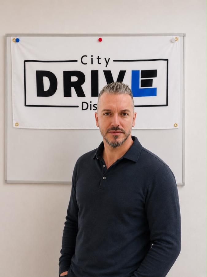 Niki vom Team der Fahrschule City Drive Disha